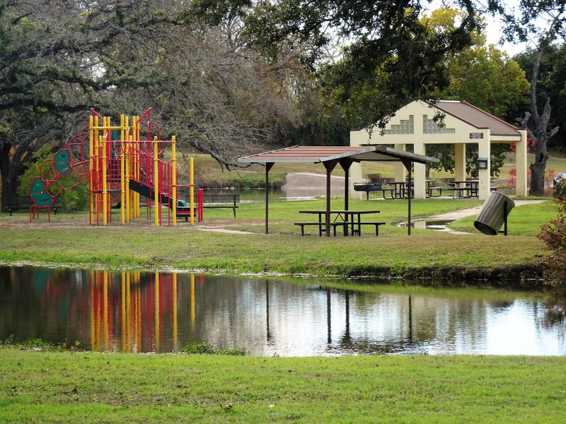 Local Barbecue and Comfort Food