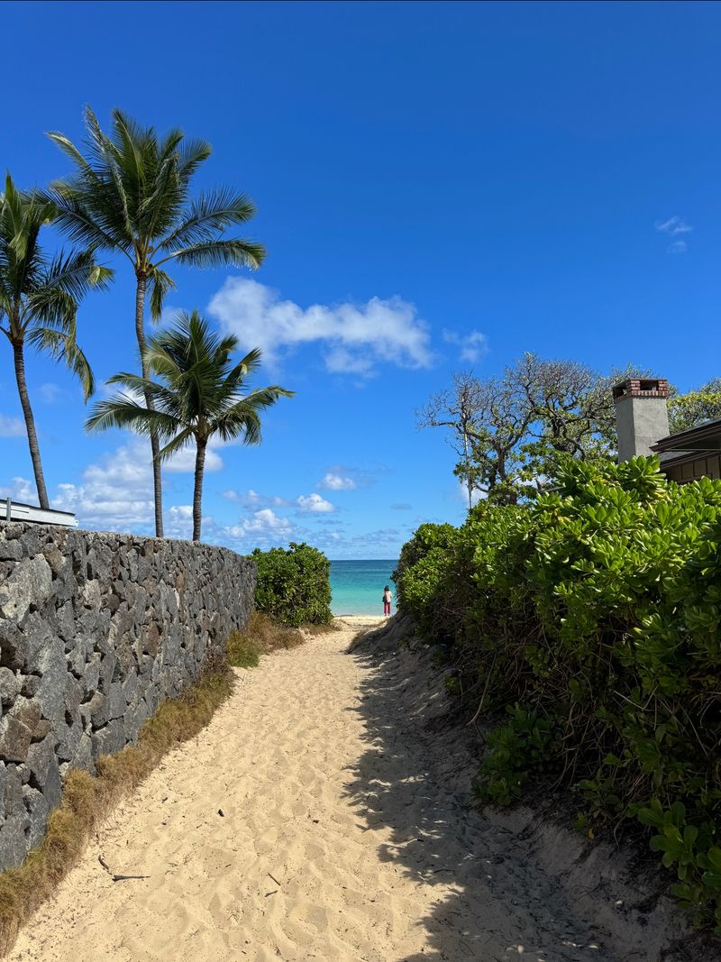 Lanikai's Narrow Streets Can't Handle The Hype