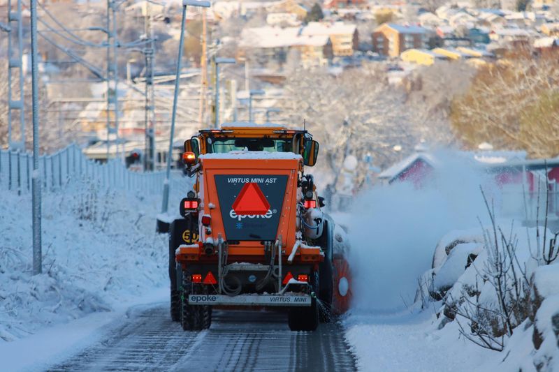 Give Snowplows Plenty Of Space