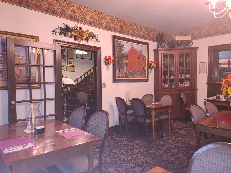 Dining Rooms Filled With Antiques And History