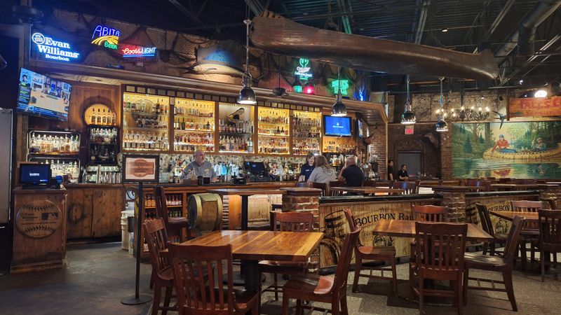 Trapper's Fishcamp & Grill