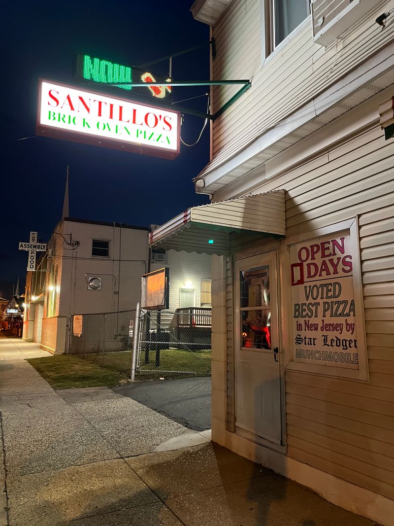 Santillo's Brick Oven Pizza