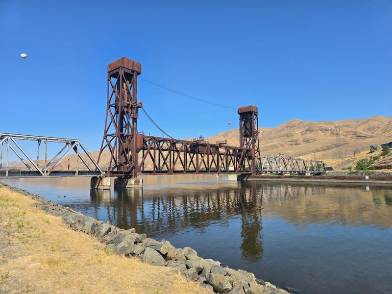 Rail Bridges Are Classified As Active Private Infrastructure