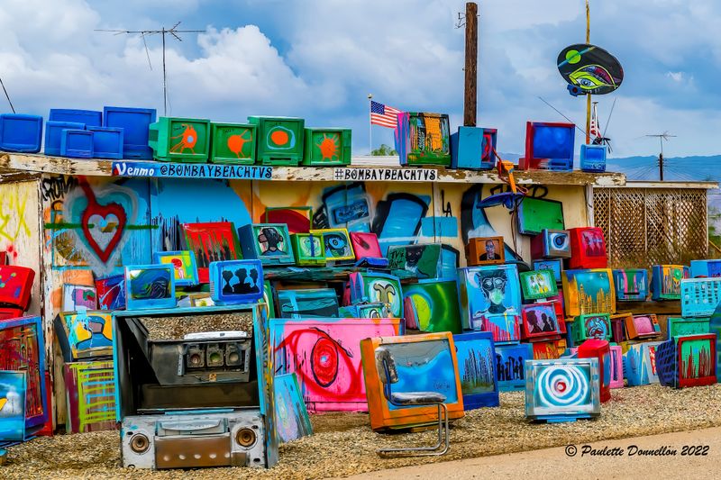 A Desert Town That Lets The Environment Perform