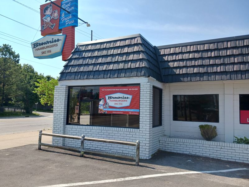 Brownie’s Hamburgers