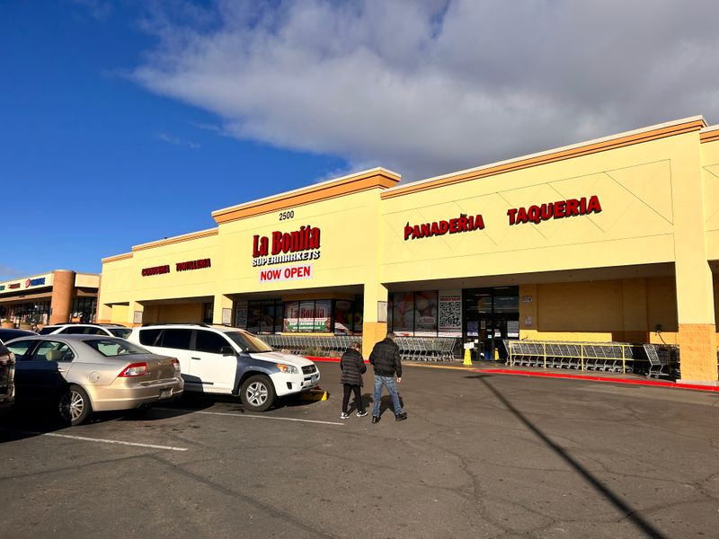 La Bonita Supermarkets