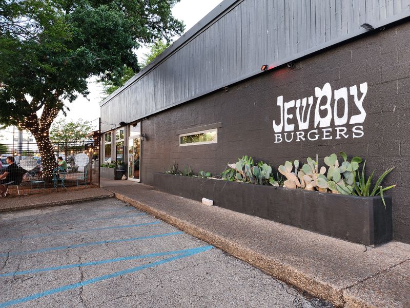 Convenient Airport Boulevard Location That's Easy to Reach From Anywhere in Austin