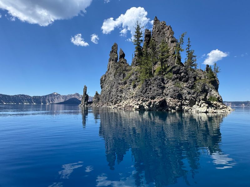 Oakridge: The Other Crater Lake You've Never Heard Of