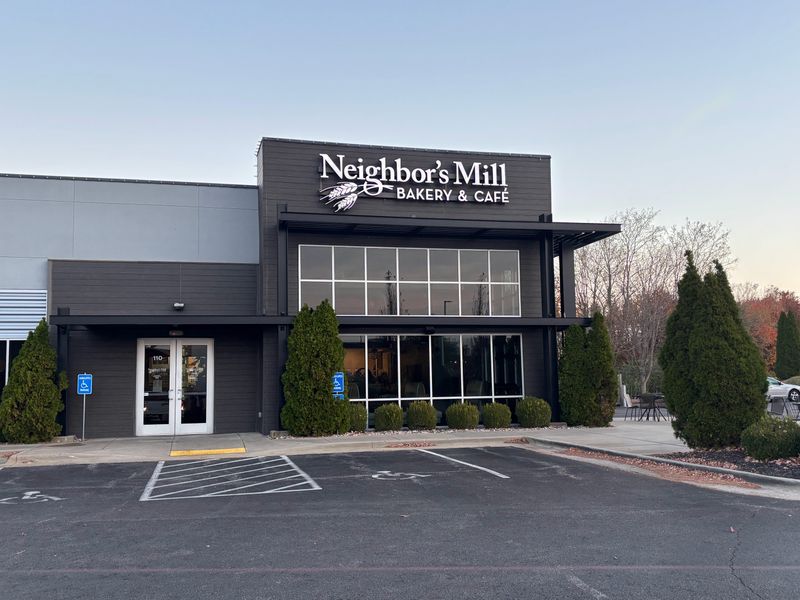 Springfield: Eugene's Neighbor with Local Flavor