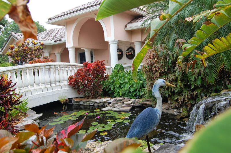 Extreme Proximity to Diverse Natural Wonders