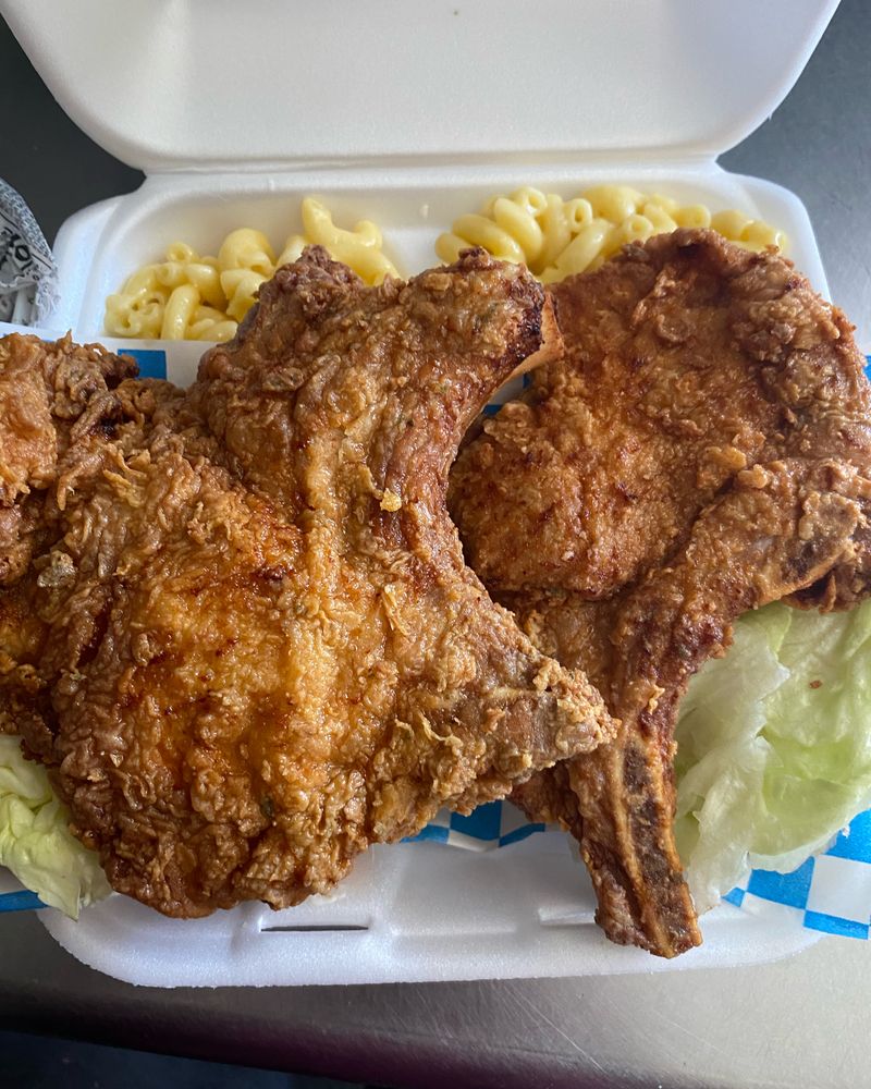 Fatz Shawn’s Soul Kitchen, Perry Soul Food Stunner