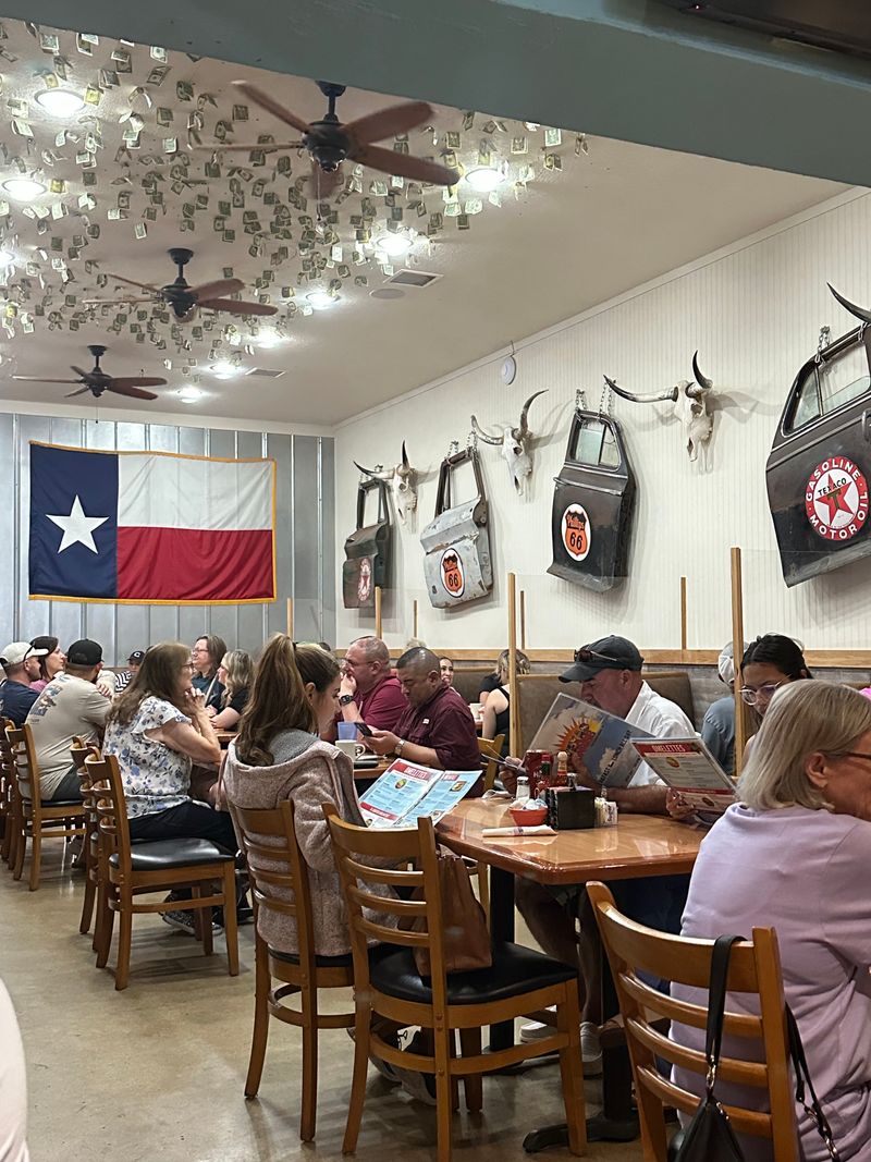 Biscuits and Gravy That Define Comfort