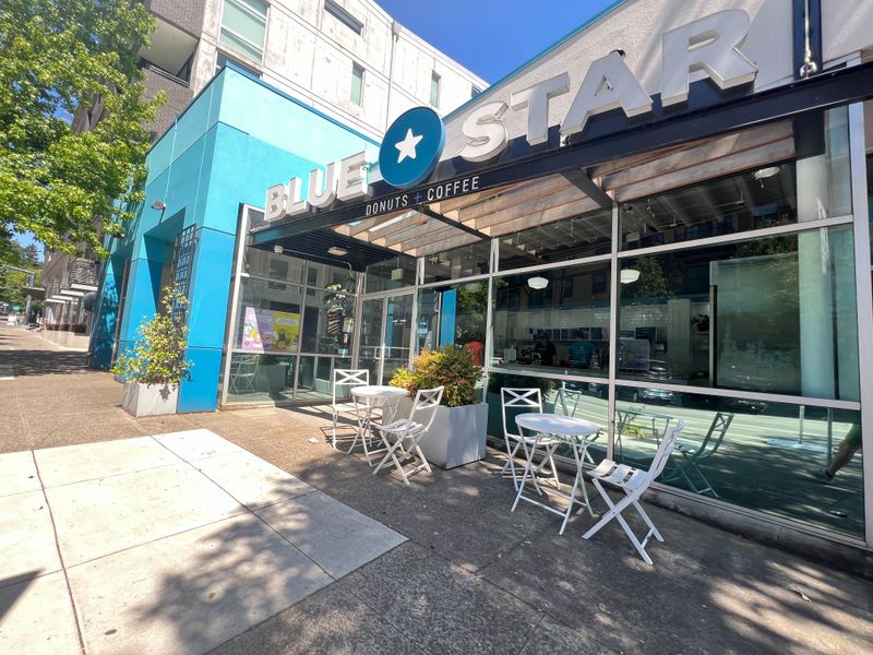 Blue Star Donuts, Ashland