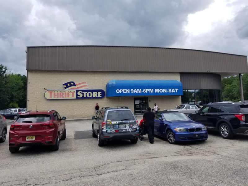 Red White & Blue Thrift Store (West Berlin), New Jersey