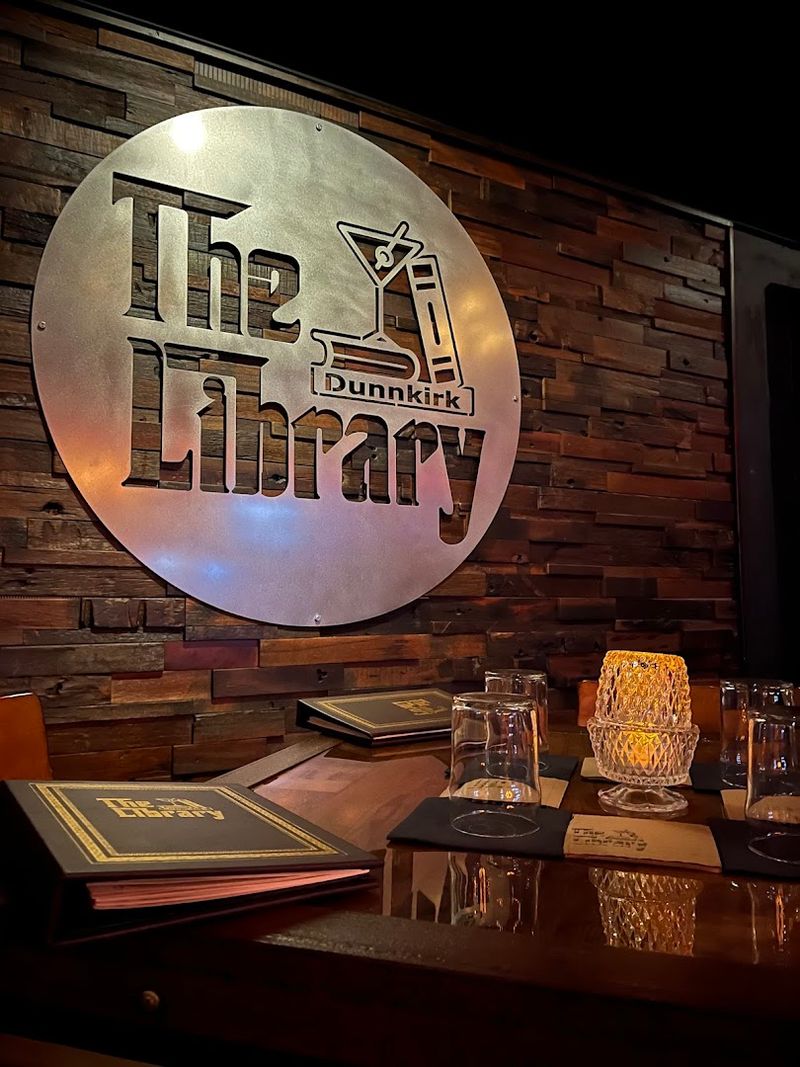 Period Decor and Furnishings