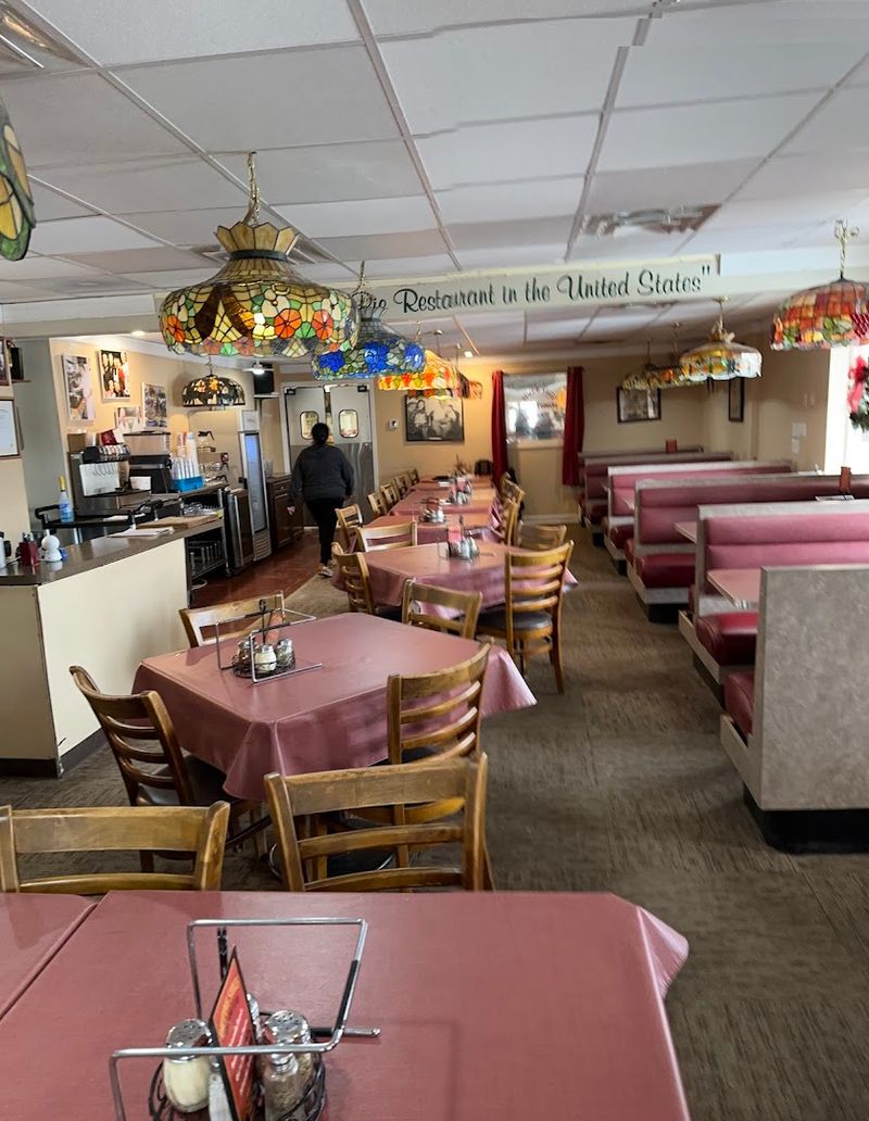 The Cozy Dining Room That Feels Like Home