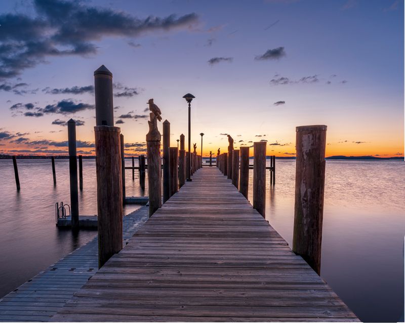 Waterfront Stillness That Shapes The Shopping Mood