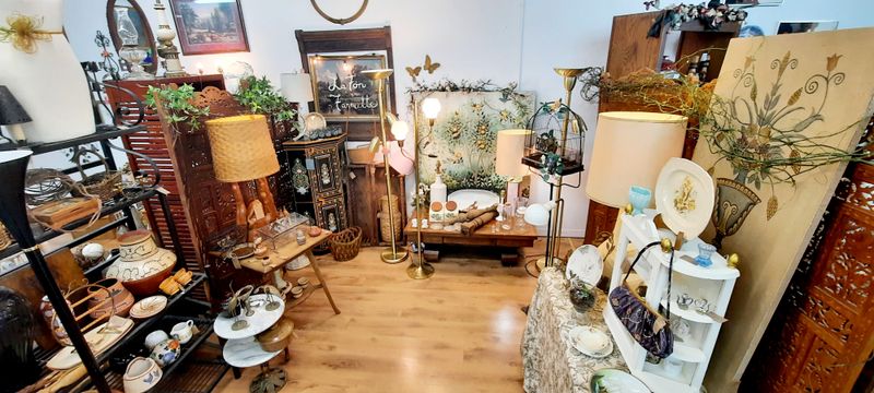 One More Indoor Market That Feels Like A Treasure Maze