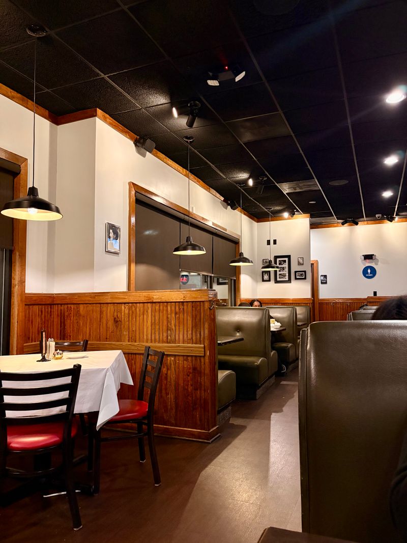 The Ambiance That Welcomes Everyone