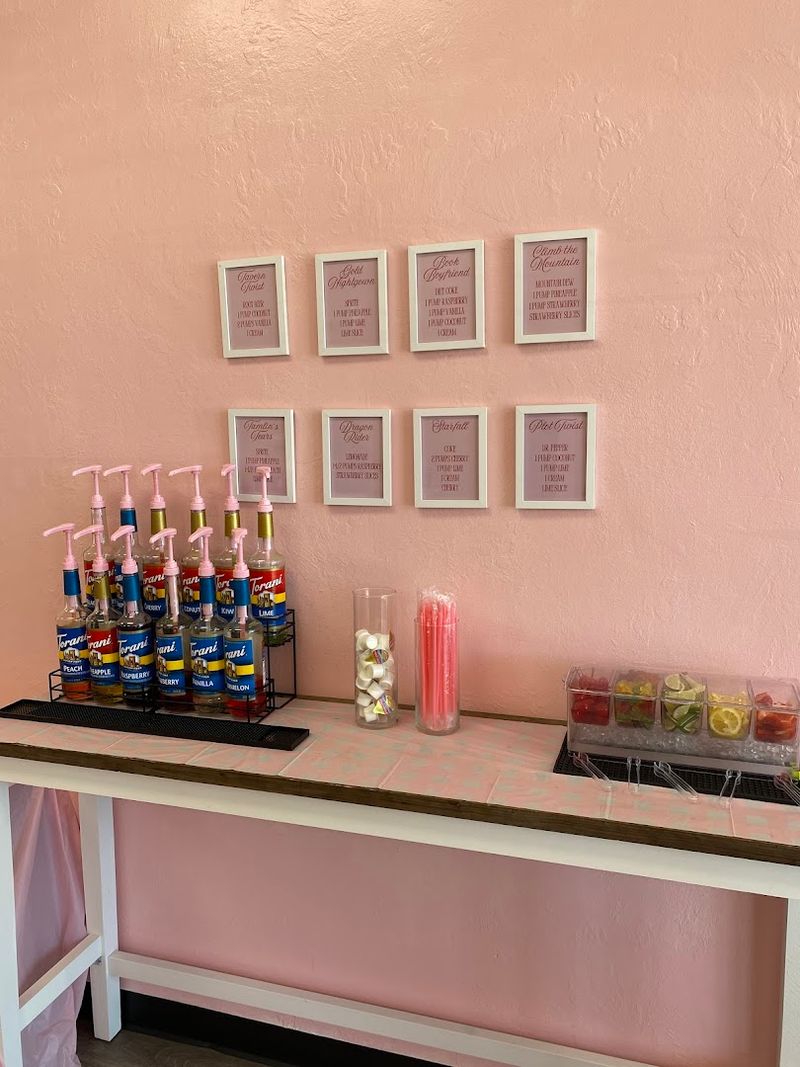 The Soda Bar That Makes Browsers Into Regulars