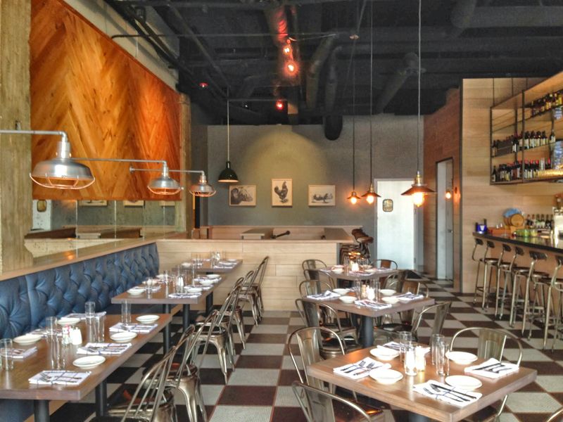 Brunch Service That Draws Neighborhood Crowds