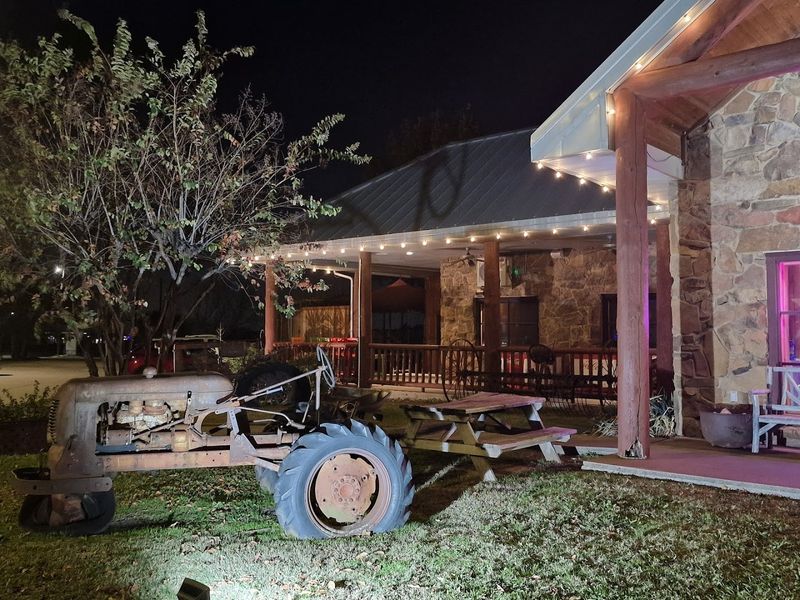 The Cross Roads Location That Works in Its Favor