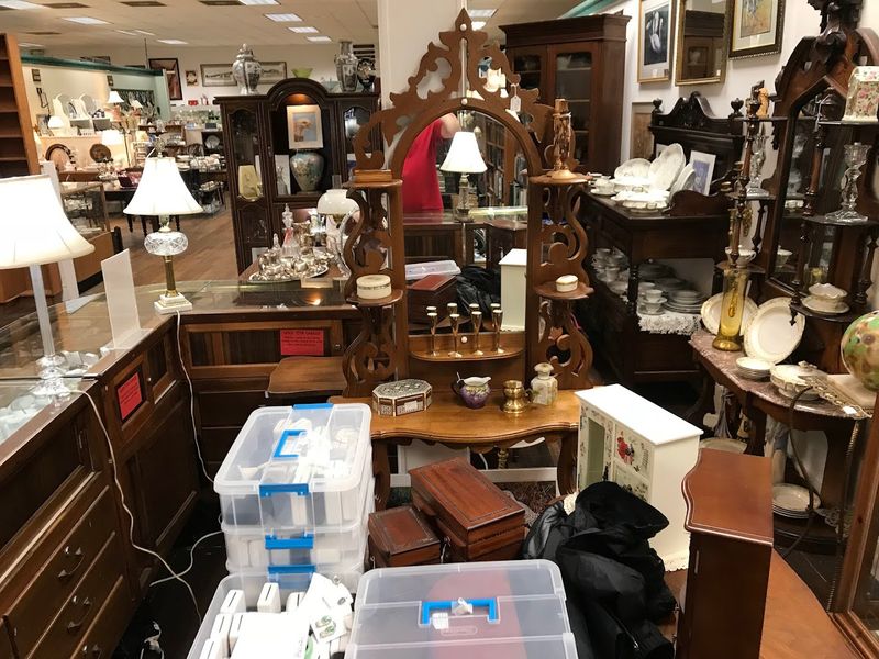 Detailed Item Descriptions That Tell The Stories