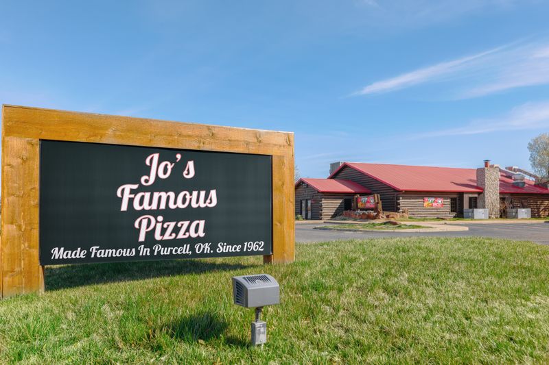 Finding the Restaurant on Green Avenue