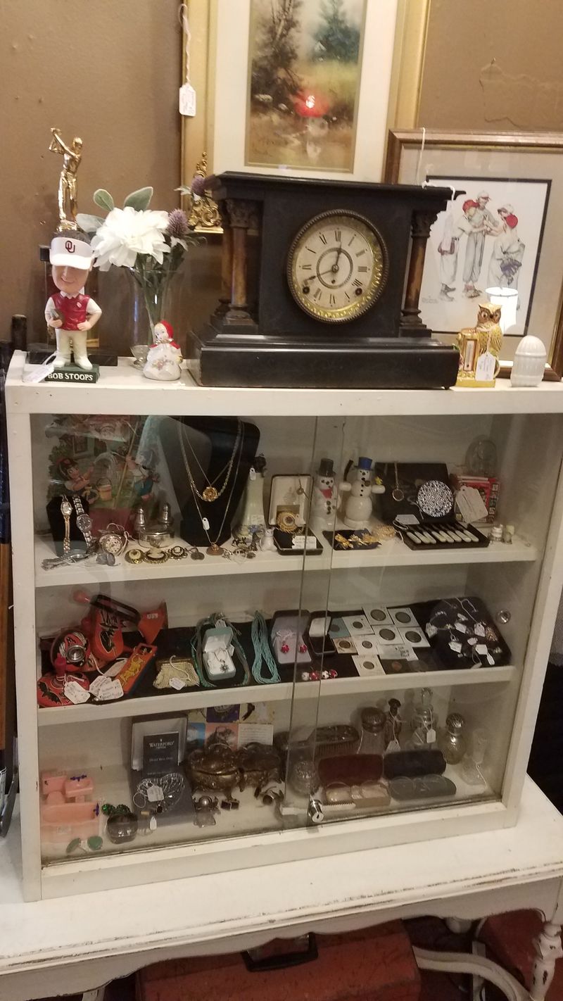 Estate Jewelry That Tells Stories From Decades Past