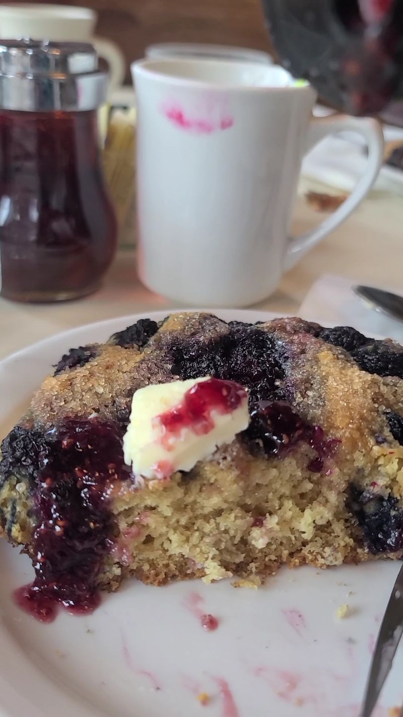 Large and Luscious Scones Worth the Hype