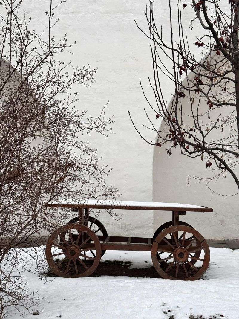 Buggies, Road Signs, And The Rhythm Of Sharing Lanes