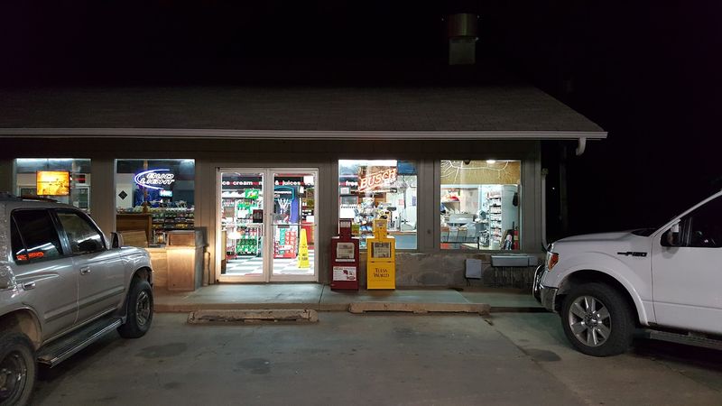 Country Corner, Hulbert