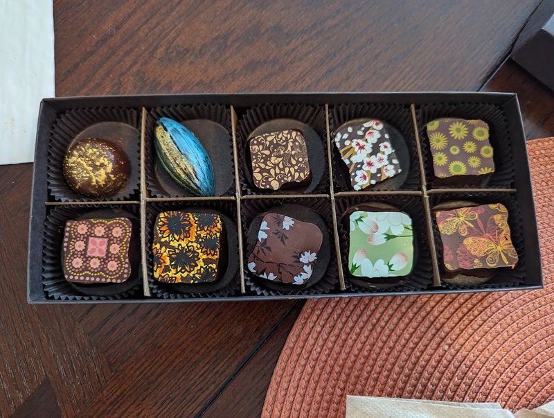 River-Sea Chocolates, Chantilly