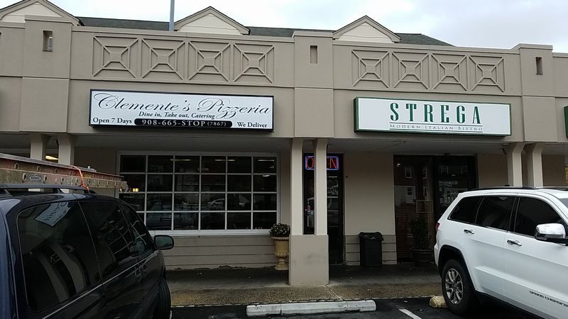 Clemente's Pizzeria & Cafe Italiano