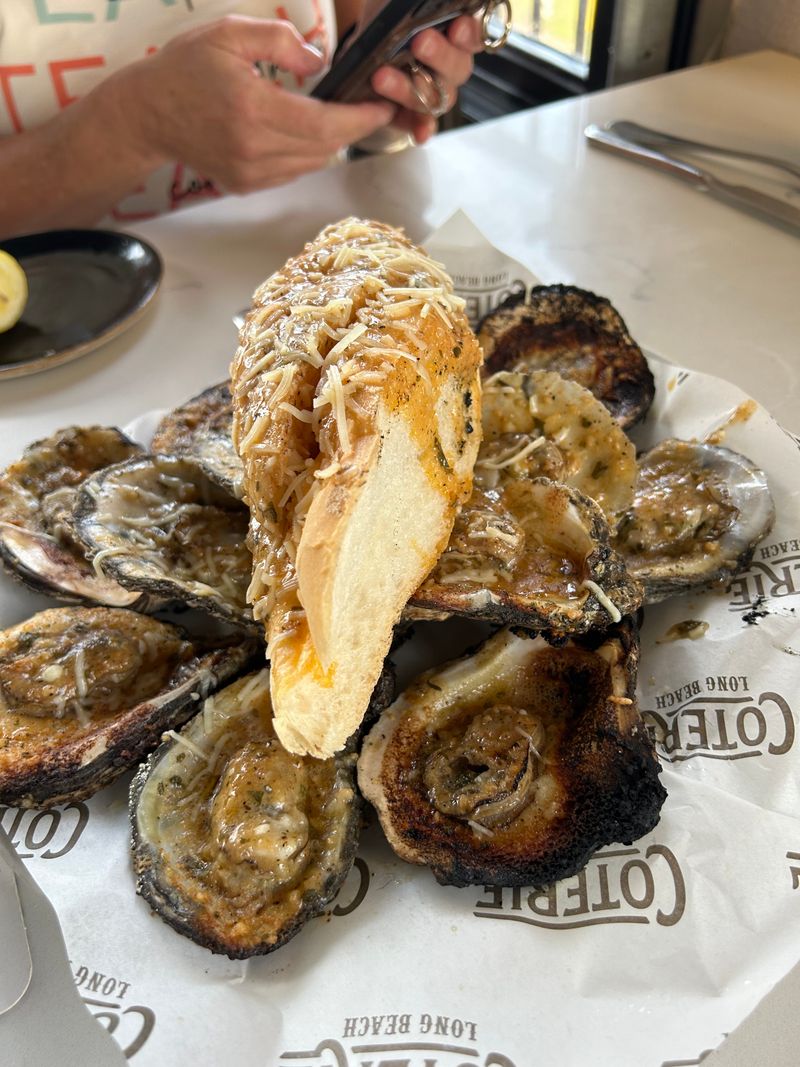 Coterie Restaurant And Oyster Bar, Long Beach