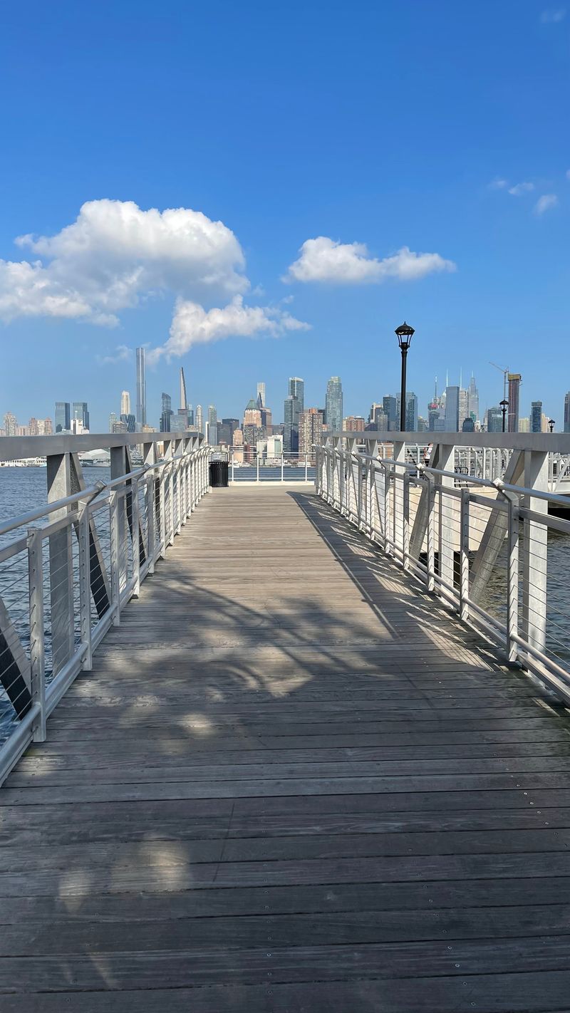 Lincoln Harbor Marina District