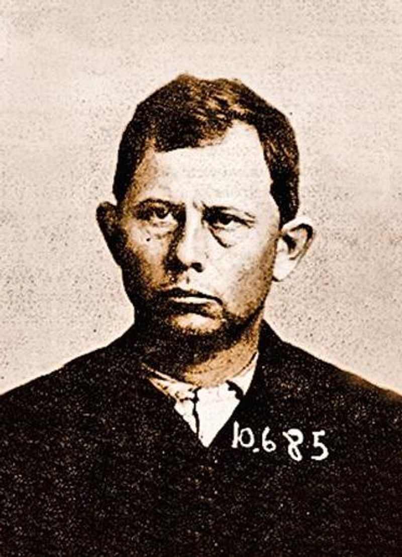 The Dalton Gang's Strategic Retreat