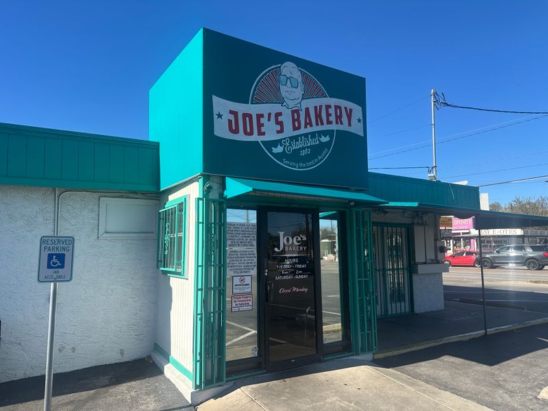 Joe’s Bakery & Coffee Shop