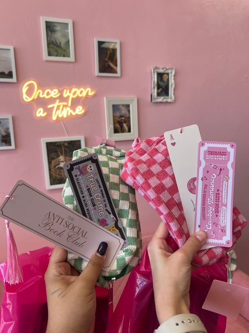 The Bookmark Bar Is a Whole Mood