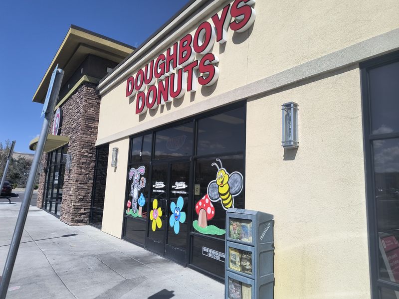 Doughboys Donuts (Las Vegas)