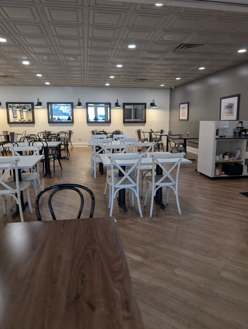 Seating That Handles Crowds Without the Chaos