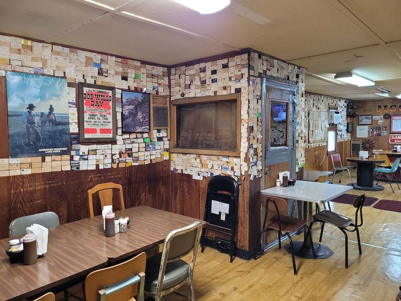 Barbecue That Holds Its Own