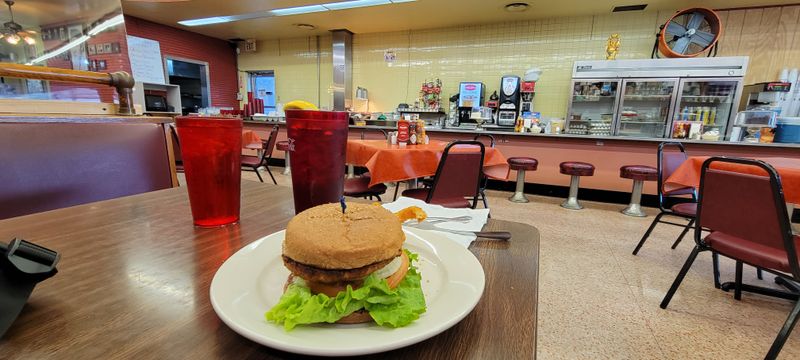 The Yale Patty Melt That Locals Keep Coming Back For