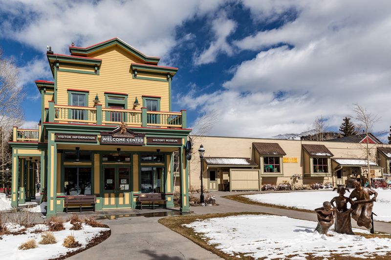 Historic Downtown Blocks That Feel Built For Wandering