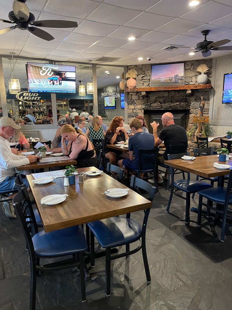 The Lake House Design & Bistro