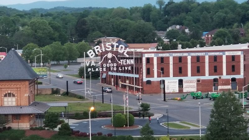 Country Music Mural Trail