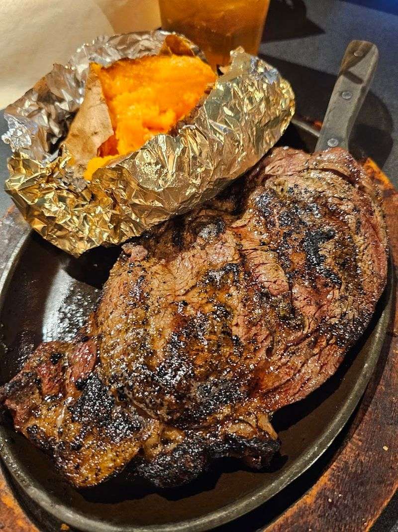 The Barbecue That Keeps the Parking Lot Full