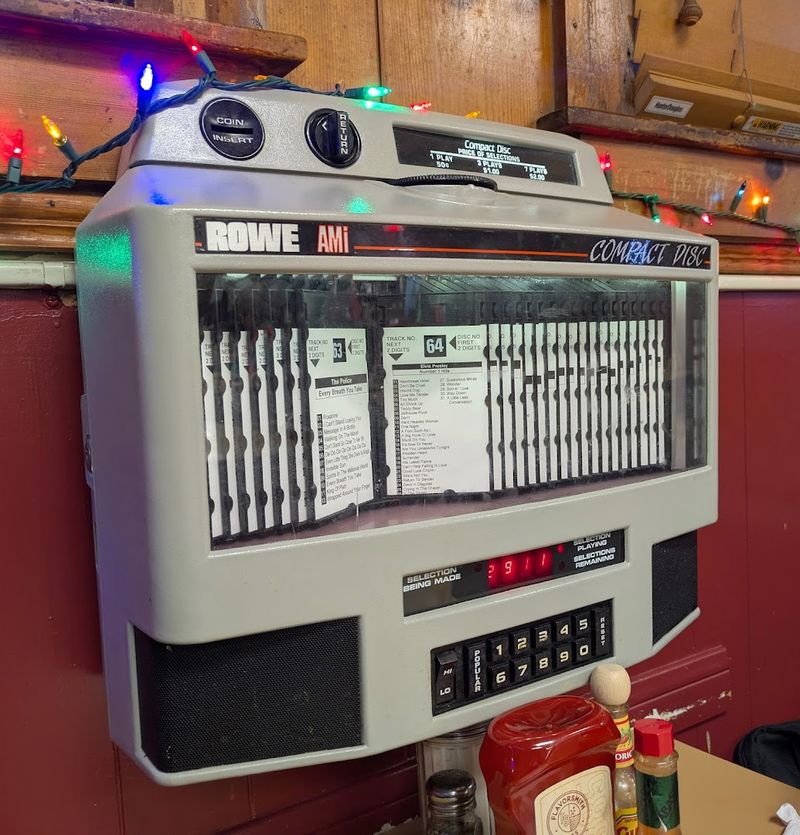 The Atmosphere That Keeps People Coming Back