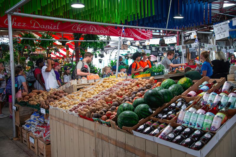 Sunday Grocery Shopping Has Old-School Limits