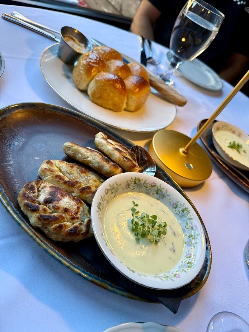 Those Parker House Rolls Everyone Mentions